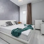 Shortstaypoland Srodkowa B189 ורשה